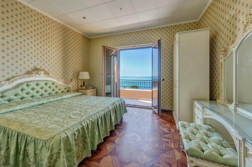 Hotel Villa Riis Taormina Exterior foto