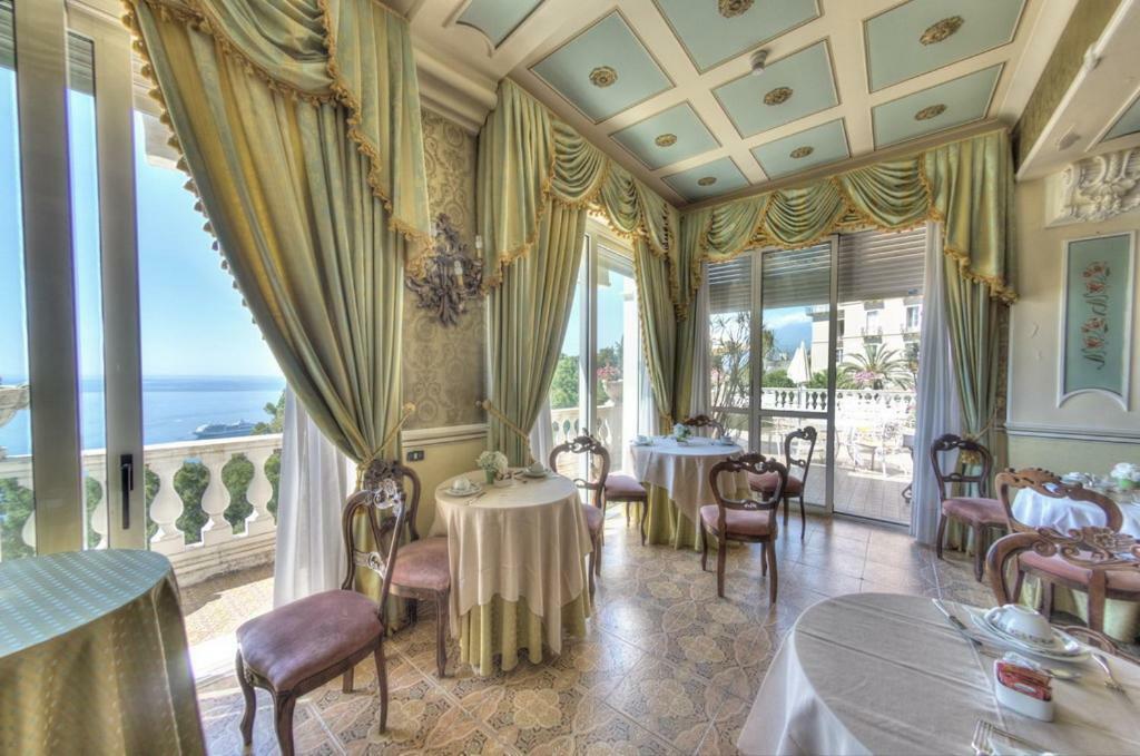 Hotel Villa Riis Taormina Exterior foto